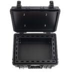 Geöffneter Lithium-Akku-Transportkoffer mit Sicht auf den Innenraum